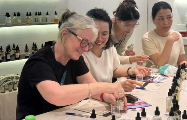 河内调香工坊：在乐天购物中心创作你的专属香水