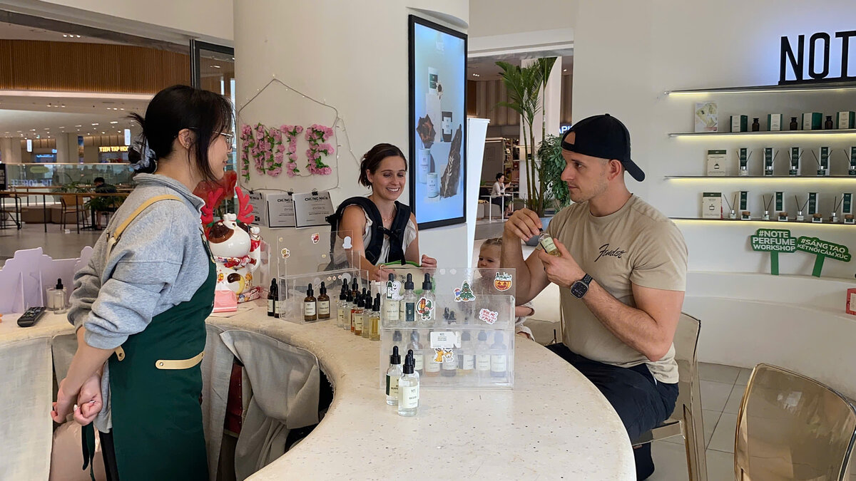 ハノイの香り：調香師が案内する蓮・お茶・フォー・沈香・ホアスアガイド