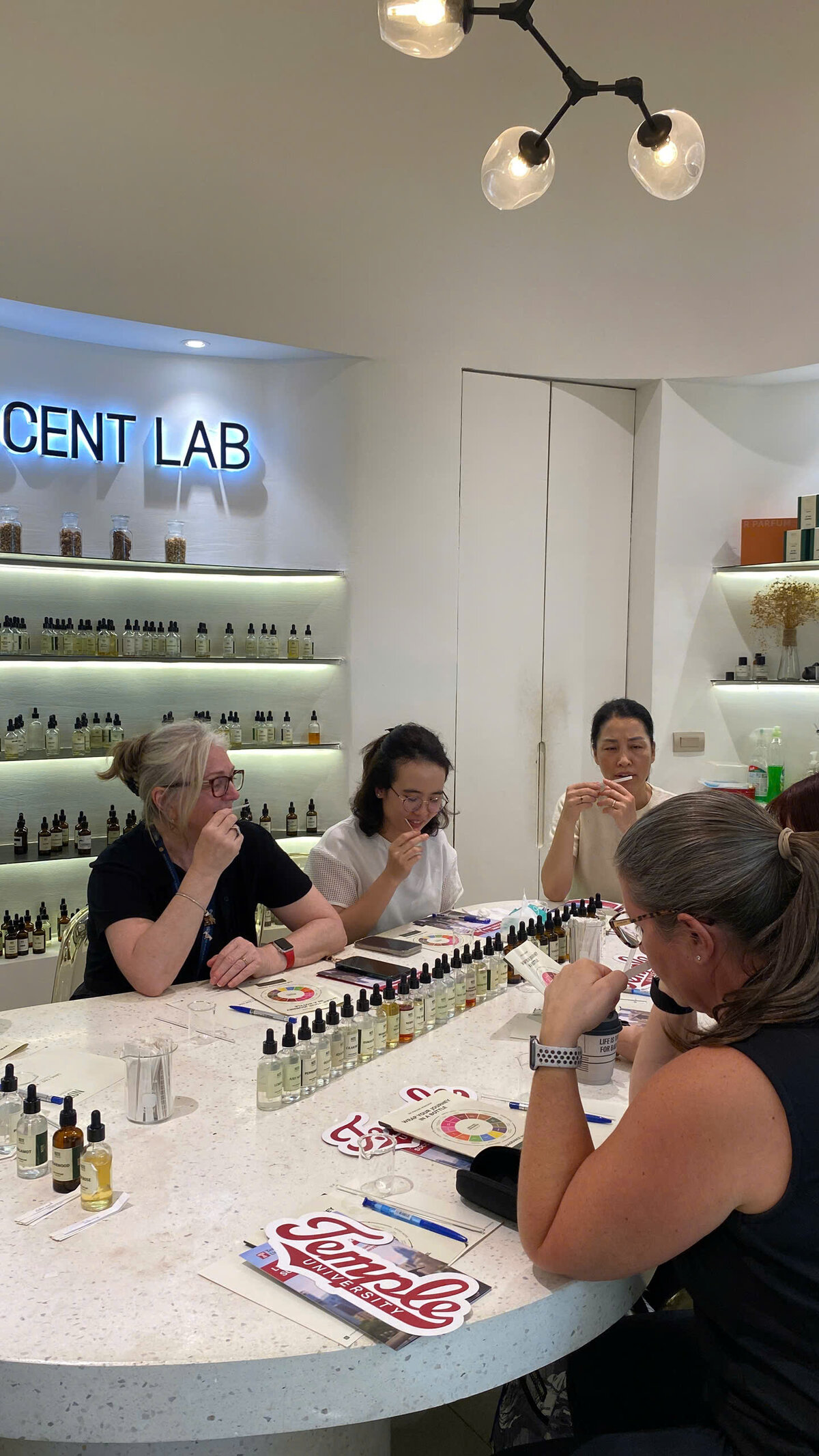 河内春节:外国游客的感官指南——看什么、闻什么、创造什么